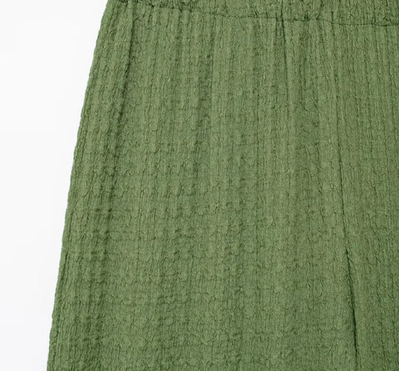 green pants scrush