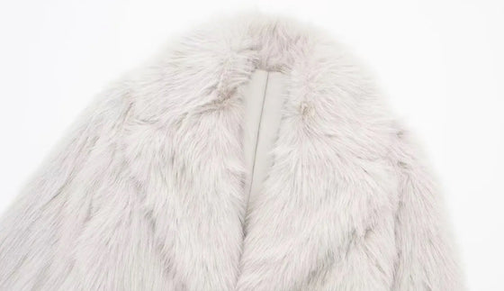 White Elegant White Faux Fur Coat