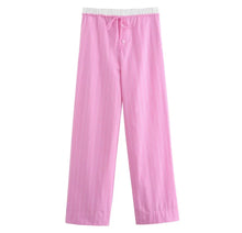  Pink pants