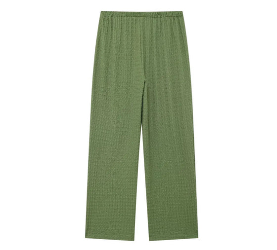 green pants scrush