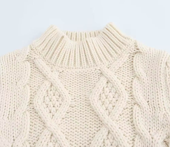 Cozy Cables Timeless Knitwear for Effortless Warmth